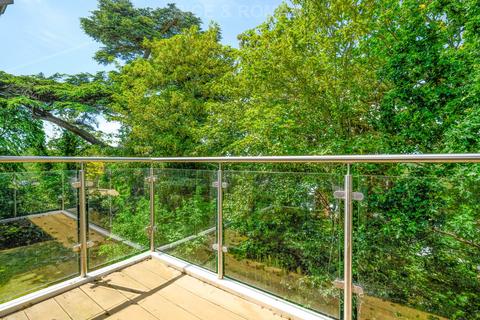 1 bedroom retirement property for sale, Oatlands Drive, Weybridge KT13