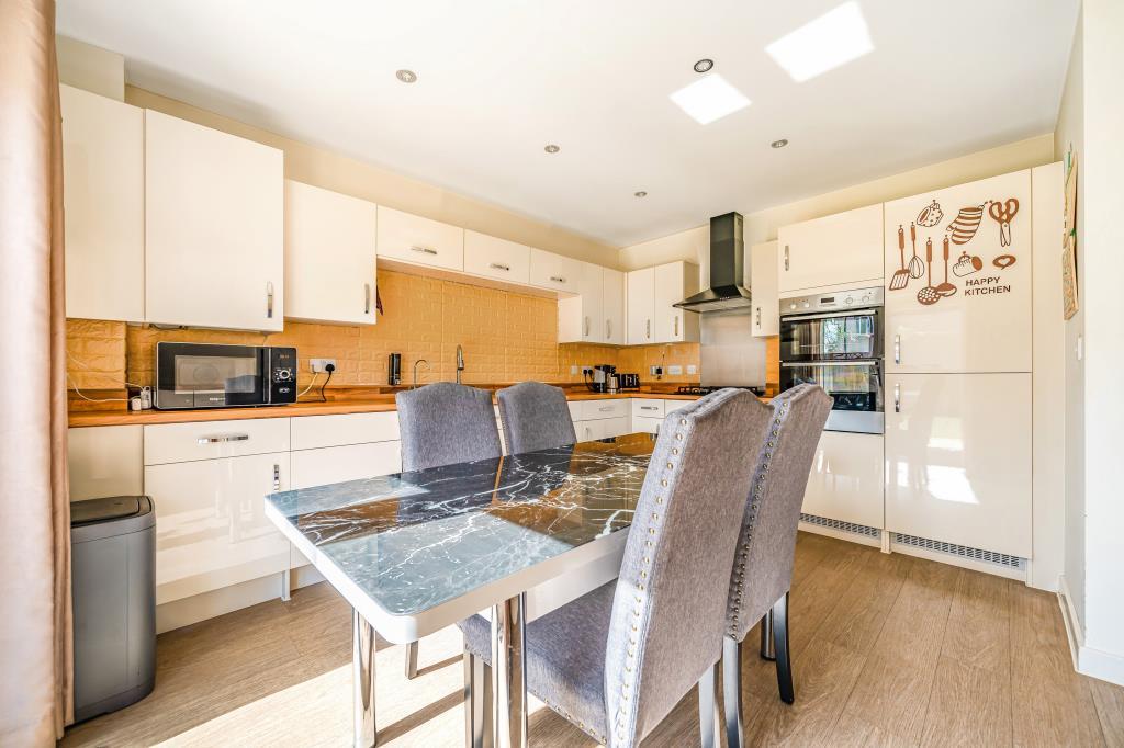 Kitchen/Dining Area