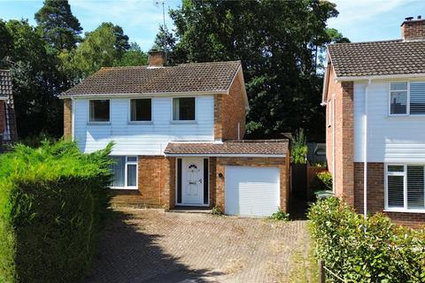 8 Warren Close, Burghfield Common, Reading, RG7 3LY