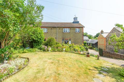 4 bedroom detached house for sale, London Road, Temple Ewell, CT16