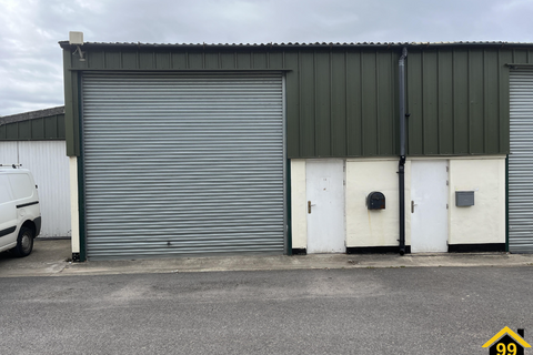 Warehouse to rent, Butts Business Centre, Road, Chiseldon, Swindon Borough, SN4