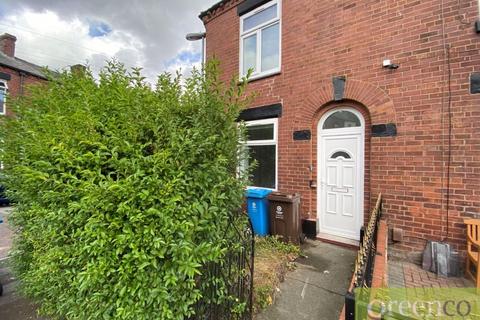 2 bedroom detached house to rent, Swinton Street, Oldham OL4