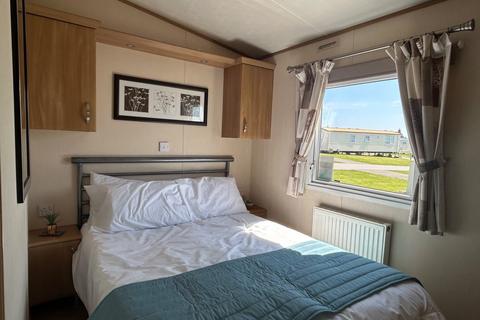 3 bedroom static caravan for sale, Sand le Mere Holiday Park