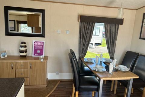 3 bedroom static caravan for sale, Sand le Mere Holiday Park