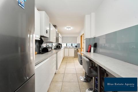 51 Meadow Waye, Hounslow, TW5 9EY