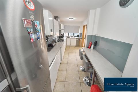 51 Meadow Waye, Hounslow, TW5 9EY