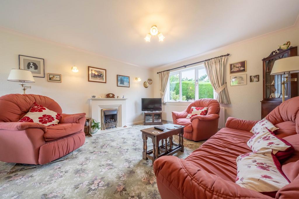 Sitting dining room