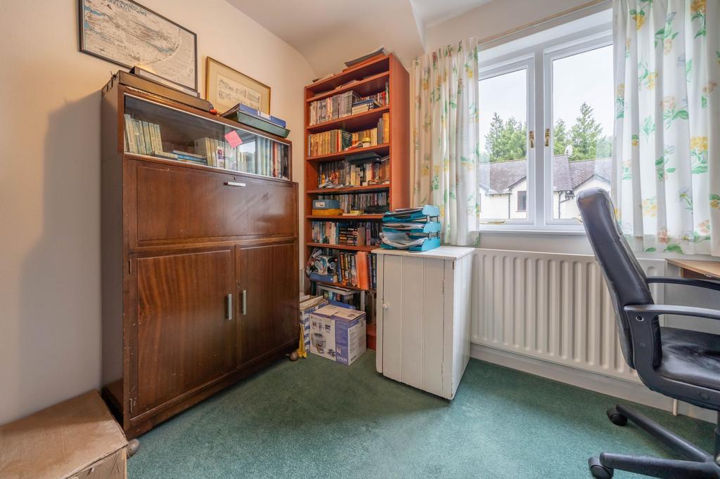 Bedroom/study