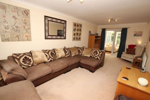 4 bedroom detached house for sale, Kenyon Bank, Denby Dale