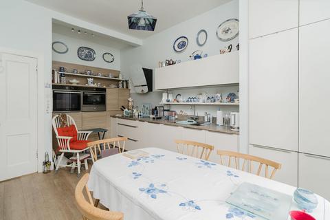 3 Collins Place, Edinburgh, EH3 5JD