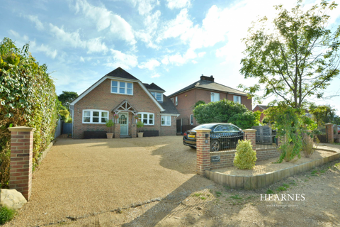 4 bedroom detached house for sale, Wayground Road, Corfe Mullen, Dorset, BH21 3ED