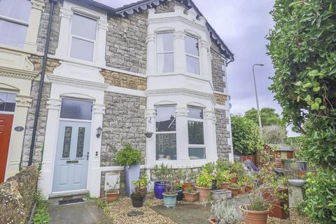 2 Ashcombe Gardens, Weston-super-mare, BS23 2XA