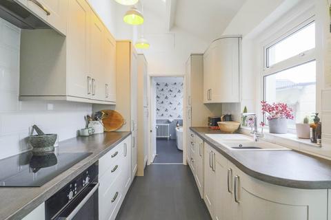 2 Ashcombe Gardens, Weston-super-mare, BS23 2XA