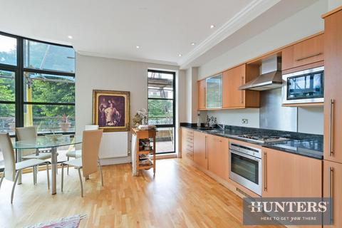 2 bedroom flat for sale, 2 Point Wharf Lane, Brentford, , TW8 0EA