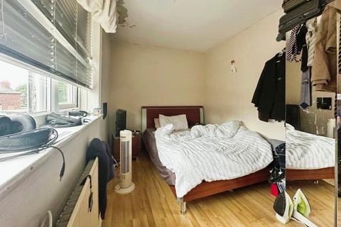1 Angleside Avenue, Manchester, M19 1NU