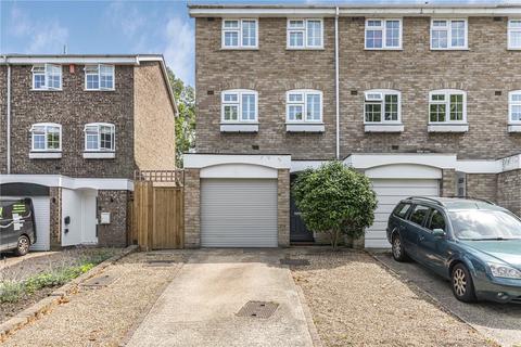 3 bedroom townhouse for sale, Avondale Road, Bromley, Kent, BR1