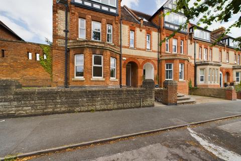 5 bedroom end of terrace house for sale, High Street, Evesham, Worcestershire, WR11