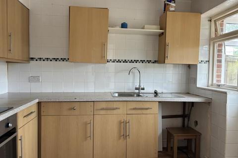 3 bedroom terraced house to rent, Periton Court, Minehead TA24