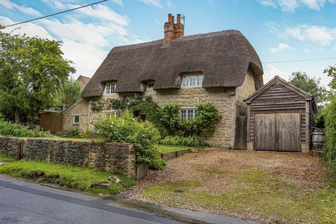 3 bedroom cottage for sale, The Old Cottage, Garsington, OX44