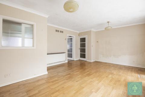 2 bedroom flat for sale, Eversley Park Road, Winchmore Hill, London, N21