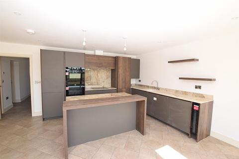 6 bedroom detached house for sale, Clyburn Close, Tetney DN36