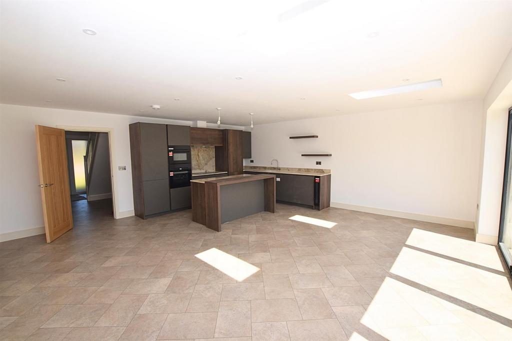 Living dining kitchen