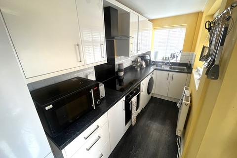 2 bedroom terraced house for sale, Stockport Road, Hyde