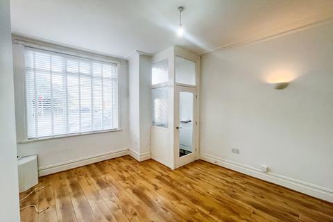 2 bedroom terraced house for sale, Stockport Road, Hyde