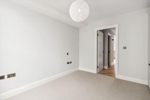 1 bedroom flat for sale, Church Road, Teddington, London, TW11