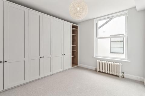 1 bedroom flat for sale, Church Road, Teddington, London, TW11