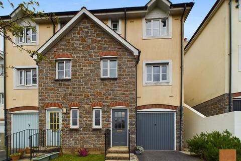 37 Kel Avon Close, Truro, TR1 1AW