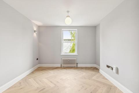 1 bedroom flat for sale, Church Road, Teddington, London, TW11