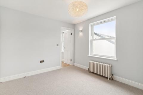 1 bedroom flat for sale, Church Road, Teddington, London, TW11