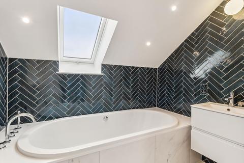 2 bedroom flat for sale, Church Road, Teddington, London, TW11