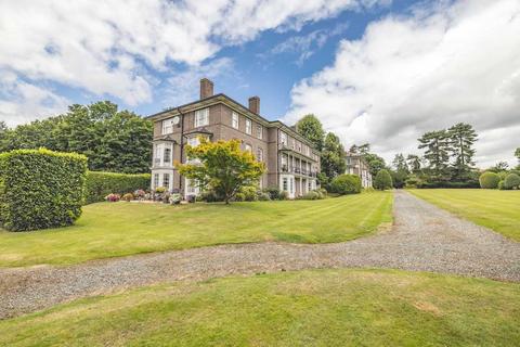 3 bedroom apartment for sale, Park Lawn, Farnham Royal SL2