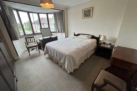 30 Hereford Road, Feltham, TW13 5BT