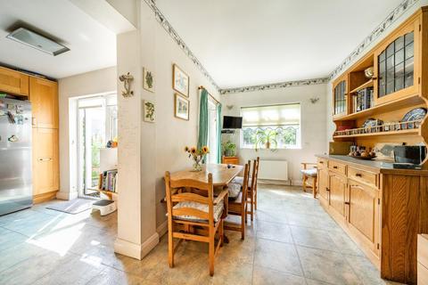 7 Downs Bridge Road, Beckenham, BR3 5HX