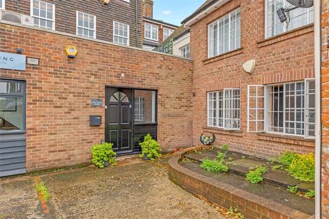 3 bedroom apartment for sale, Market Square, Westerham, Kent, TN16