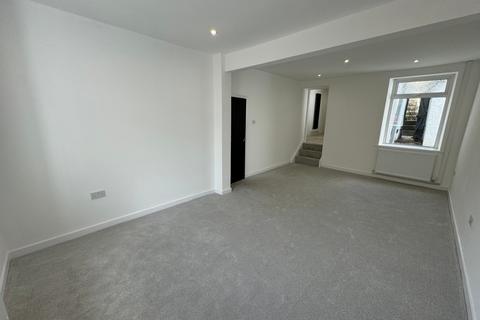 3 bedroom end of terrace house to rent, Green Hill Ystrad - Ystrad