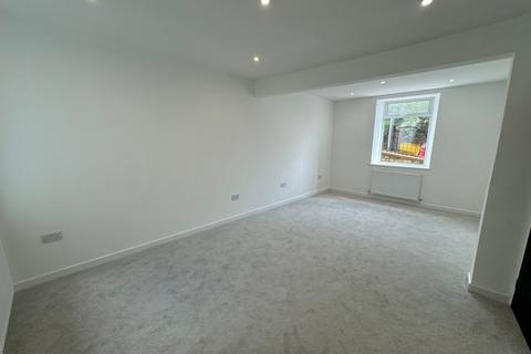 3 bedroom end of terrace house to rent, Green Hill Ystrad - Ystrad