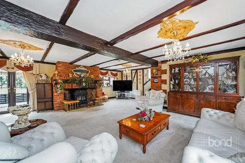New Montsale Marshes, Burnham-on-crouch, CM0 8NQ