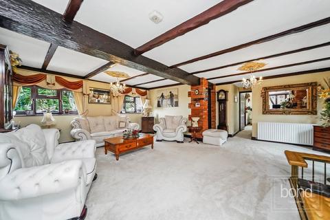 New Montsale Marshes, Burnham-on-crouch, CM0 8NQ