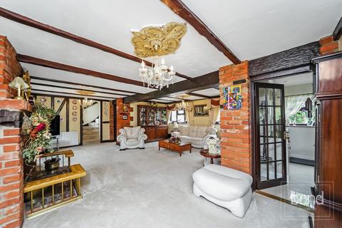 New Montsale Marshes, Burnham-on-crouch, CM0 8NQ