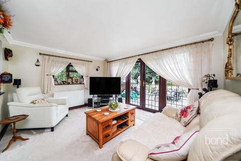 New Montsale Marshes, Burnham-on-crouch, CM0 8NQ