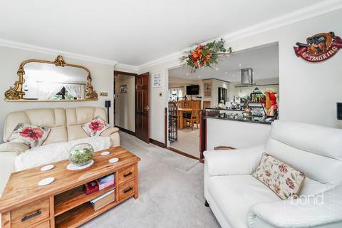 New Montsale Marshes, Burnham-on-crouch, CM0 8NQ