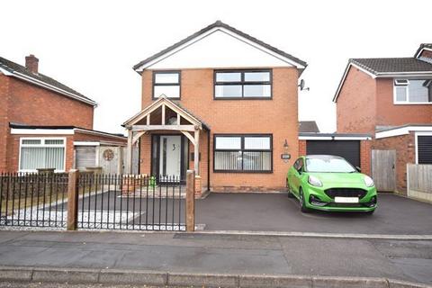 3 bedroom detached house for sale, Elm Drive, Market Drayton, Shropshire