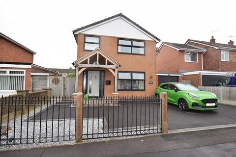 3 bedroom detached house for sale, Elm Drive, Market Drayton, Shropshire