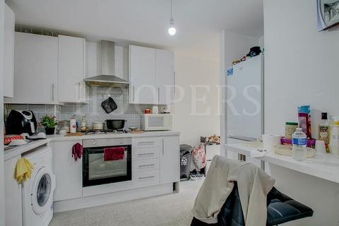 1 bedroom flat for sale, Mascotts Close, London, NW2