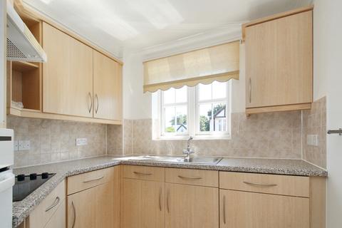 2 bedroom apartment for sale, Laburnum Court, Uxbridge