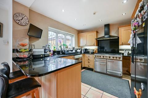 5 bedroom detached house for sale, Helm Close, Osterley, Isleworth, TW7